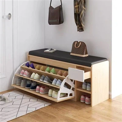 Einfacher, schlichter Schuhschrank aus Holz für den Eingangsbereich